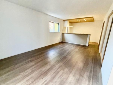 ���r���O -