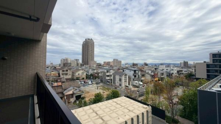 �Z�˂���̒��]�ʐ^ -