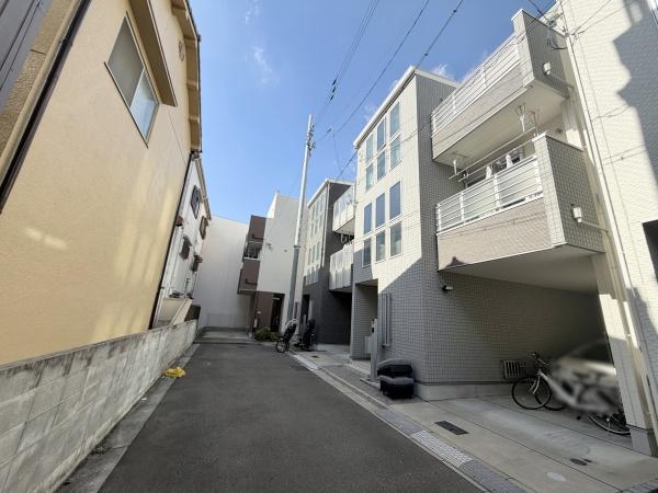 �O�ʓ��H�܂ތ��n�ʐ^ -