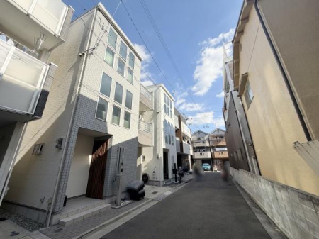 �O�ʓ��H�܂ތ��n�ʐ^ -