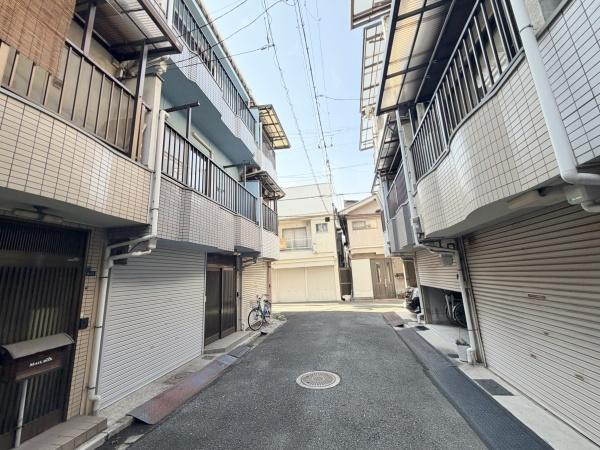 �O�ʓ��H�܂ތ��n�ʐ^ -