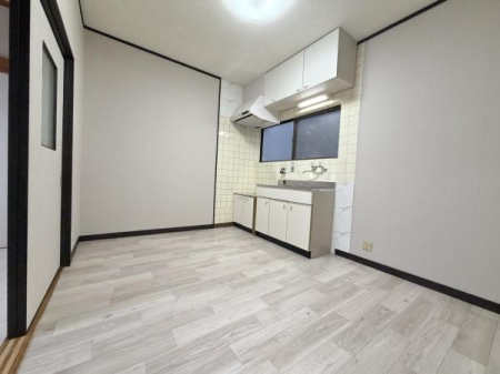 ���r���O -