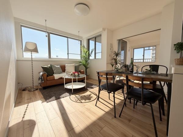 ���r���O -