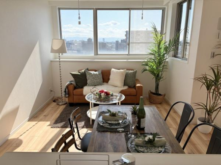 ���r���O -