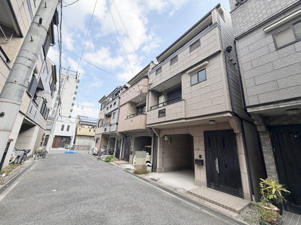 �O�ʓ��H�܂ތ��n�ʐ^ -