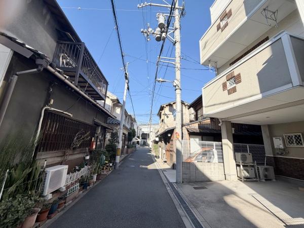 �O�ʓ��H�܂ތ��n�ʐ^ -