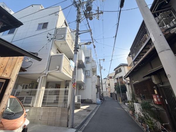 �O�ʓ��H�܂ތ��n�ʐ^ -