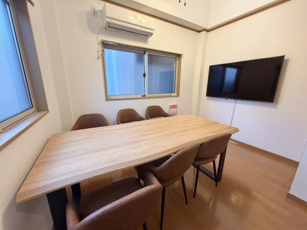 ���r���O -