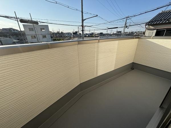 �o���R�j�[ -