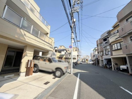 �O�ʓ��H�܂ތ��n�ʐ^ -