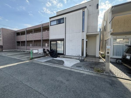 �O�ʓ��H�܂ތ��n�ʐ^ -