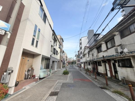 �O�ʓ��H�܂ތ��n�ʐ^ -