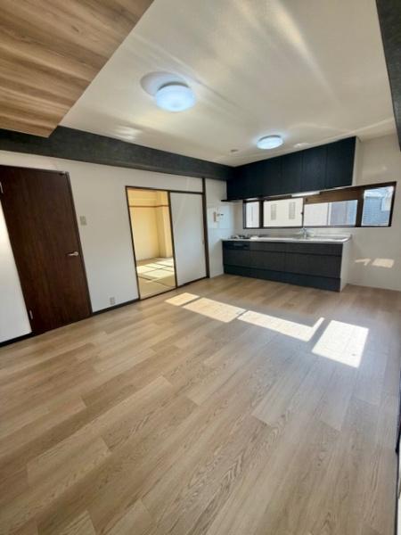 ���r���O -