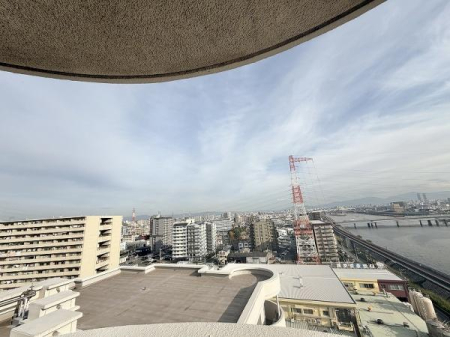 �Z�˂���̒��]�ʐ^ -