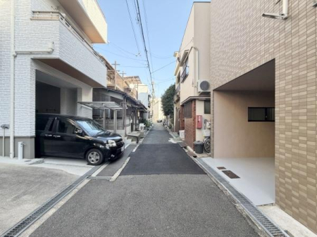 �O�ʓ��H�܂ތ��n�ʐ^ -