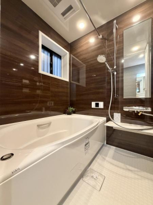 ���� �o�X���[���͗�����������Ԃ����o���Ă���A��ꂽ�̂�����Ă���܂��B