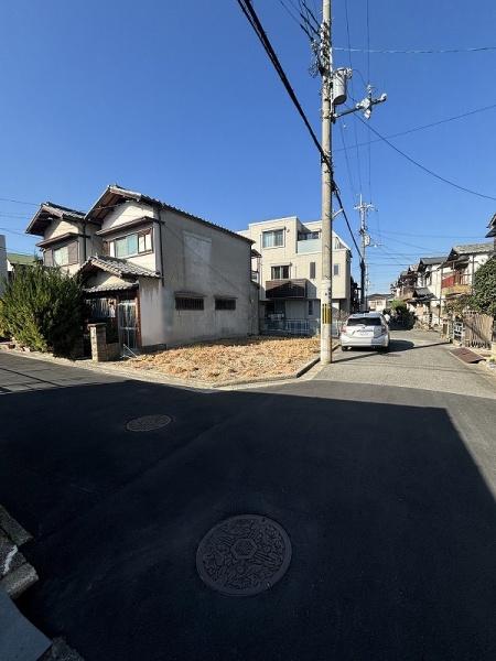 �O�ʓ��H�܂ތ��n�ʐ^ -