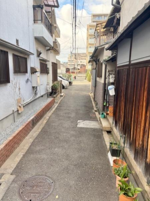 �O�ʓ��H�܂ތ��n�ʐ^ -