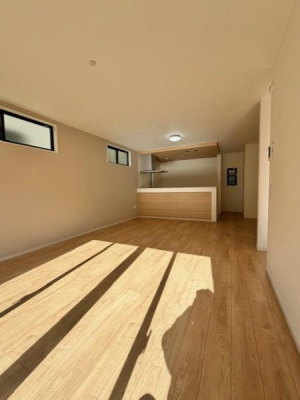 ���r���O -