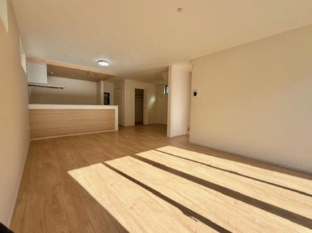 ���r���O -