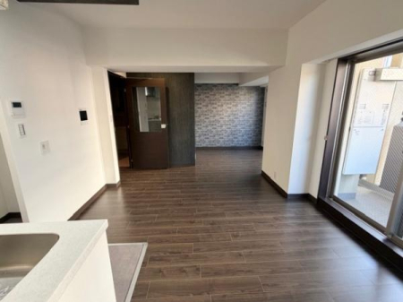 ���r���O -