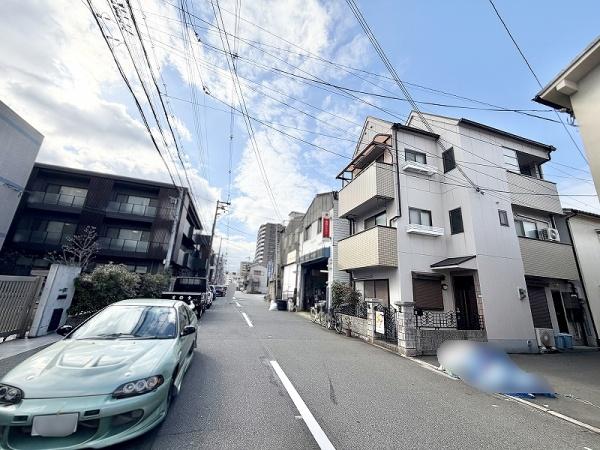 �O�ʓ��H�܂ތ��n�ʐ^ -