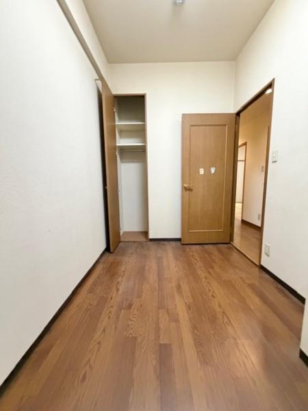 �q������ �m����4.1��