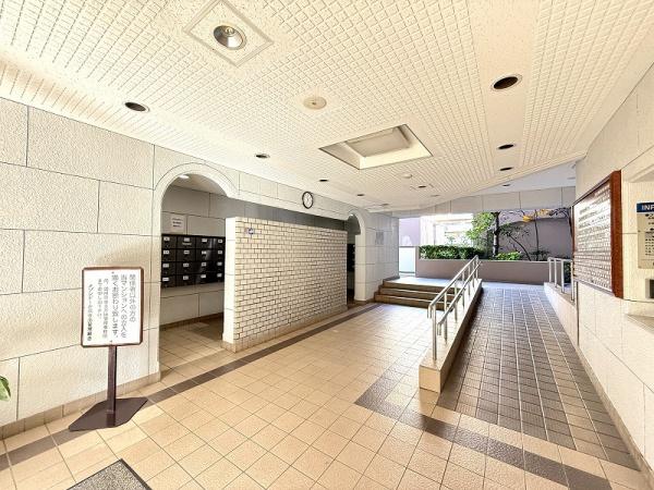 ���r�[ �Ǘ��l������΂ł��B�������ɂ��ӂꂽ�G���g�����X���r�[�ł���