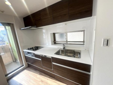 �L�b�`�� �������D���Ɋ������L�X�V�X�e���L�b�`����
