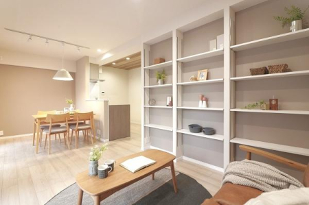 �G���g�����X -