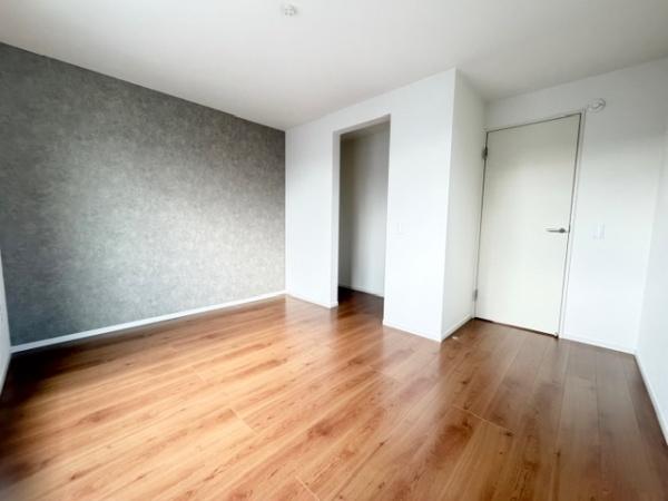 �Q�� �N���[�[�b�g�t�m��