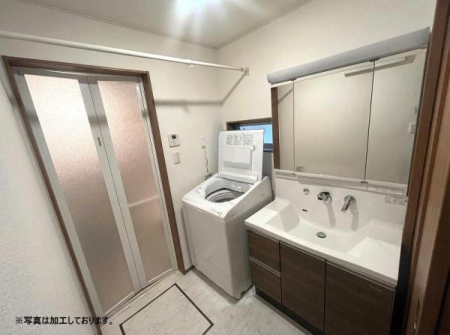 ���ʑ�E���ʏ� ���@�\�I�ł���Ȃ���V���v���ȃX�^�C���̐��ʉ��ϑ�� 