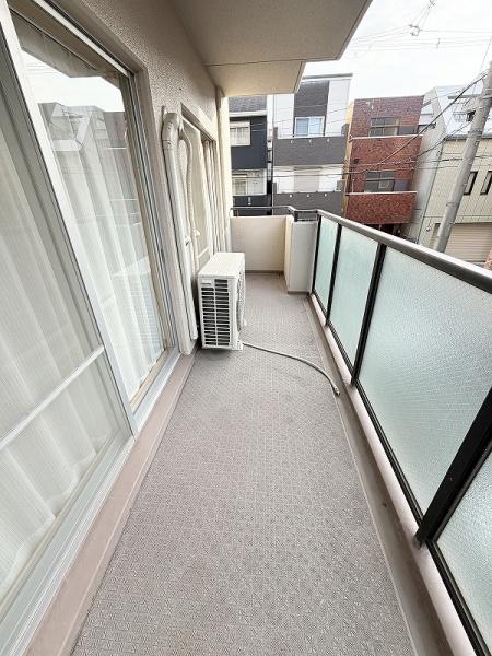 �o���R�j�[ -