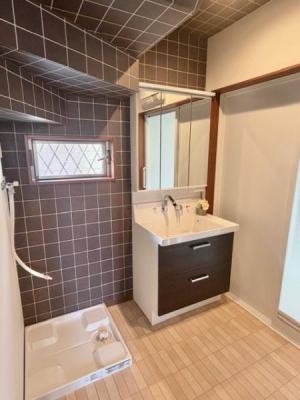 ���ʑ�E���ʏ� ���̐g�x�x���ɂ͌������Ȃ����ʑ�B
�����������������A�w�A�Z�b�g��������Ɛ��ʑ䂪���邾���ő�ϕ֗��ł��ˁB