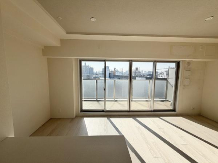 ���r���O -