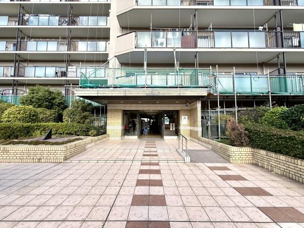 �G���g�����X -