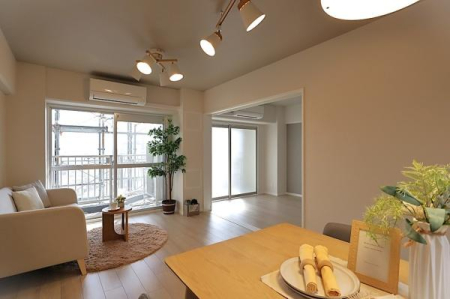 ���r���O -