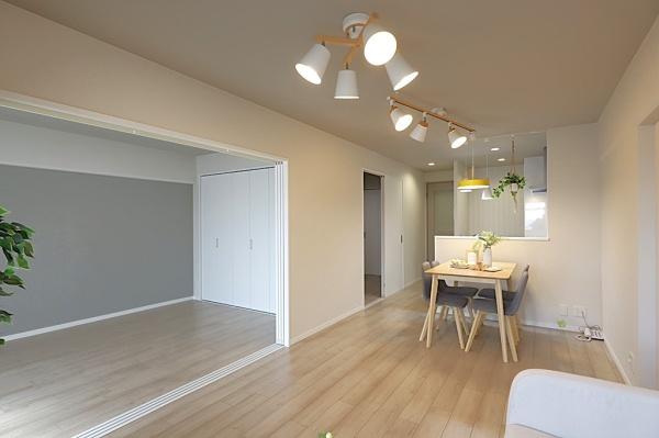 ���r���O -