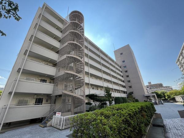 ���n�O�ώʐ^ �n���S�l�����u�Z�V�]�����v�w�k���X���ŁA���{�� 29�����ՊC���i�V�Ȃɂ�؁j�ɂ��߂��̂ŁA�Ԃł̃A�N�Z�X���ǍD�ł��B