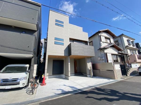 �O�ʓ��H�܂ތ��n�ʐ^ -