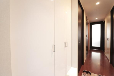 ���� �U�炩�肪���Ȍ��ւ���������̌��֎��[�t��