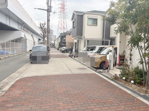 �O�ʓ��H�܂ތ��n�ʐ^ �����t�ł��B