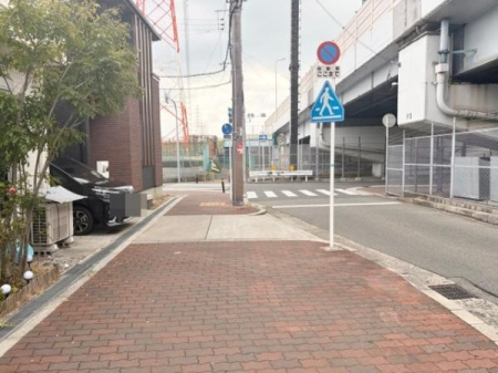 �O�ʓ��H�܂ތ��n�ʐ^ -