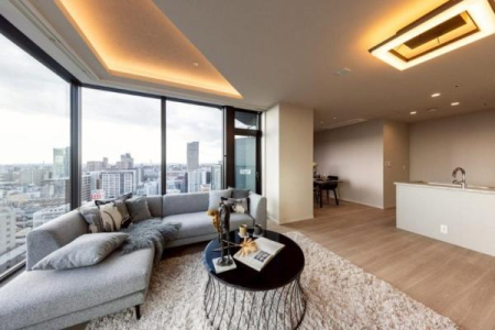 ���r���O -