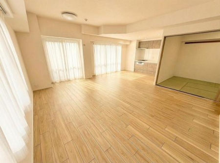 ���r���O -