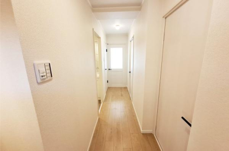 ���� �U�炩�肪���Ȍ��ւ���������̌��֎��[�t��