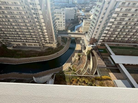 �Z�˂���̒��]�ʐ^ ���o���R�j�[����̒��]�ʐ^�ł��B