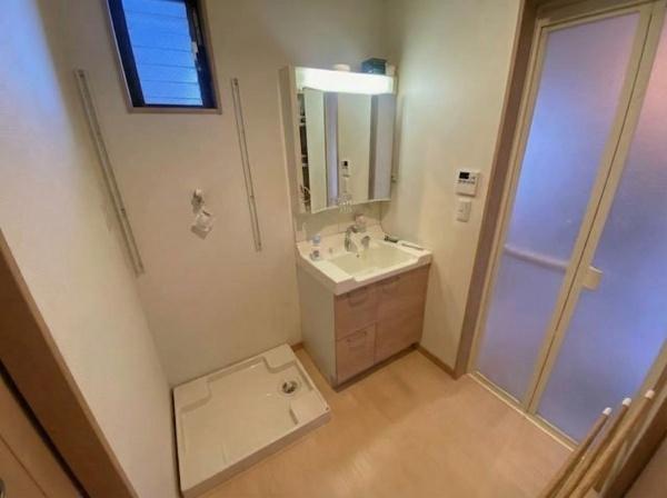 ���ʑ�E���ʏ� ���ʐ^�͉Ƌ�������H���Ă���܂��B