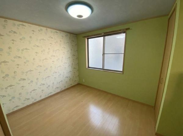 �m�� ���ʐ^�͉Ƌ�������H���Ă���܂��B