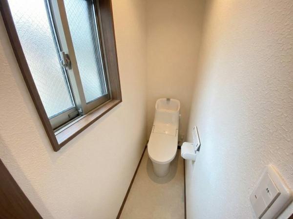 �g�C�� ���ʐ^�͉Ƌ�������H���Ă���܂��B